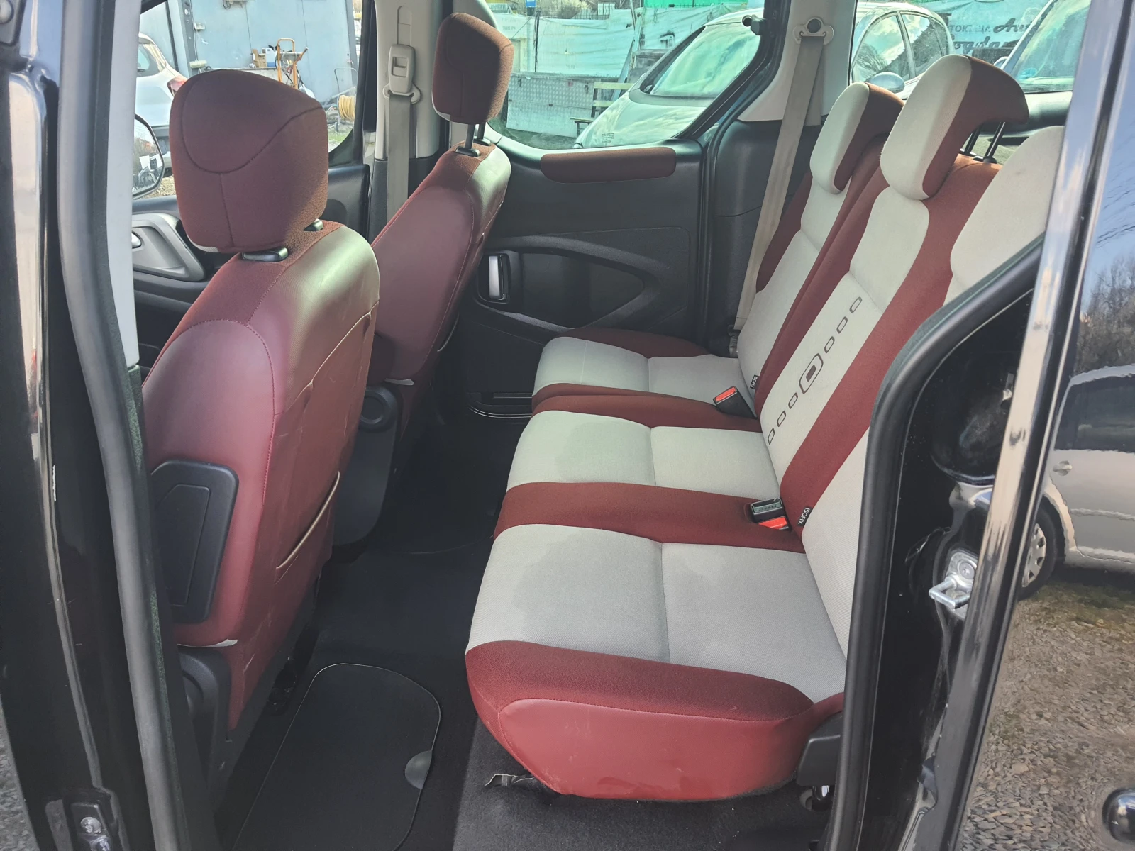 Citroen Berlingo 1.6hdi multispase, снимка 13 - Автомобили и джипове - 54150258