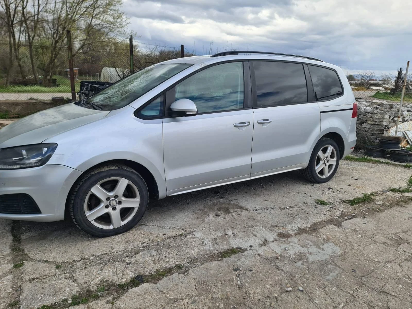 Seat Alhambra 2.0 tdi, снимка 3 - Автомобили и джипове - 54201508