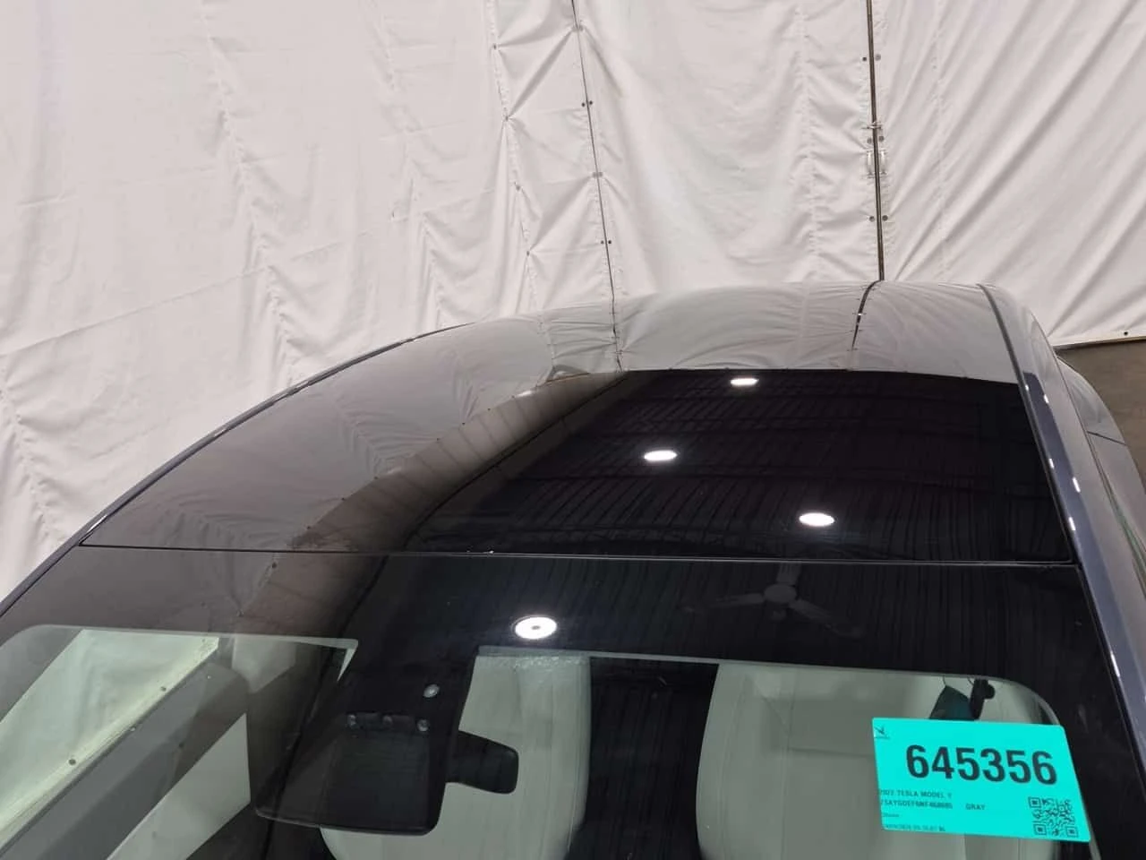 Tesla Model Y PERFORMANCE| АВТОПИЛОТ| ПАНОРАМА| CARFAX| , снимка 7 - Автомобили и джипове - 54280019