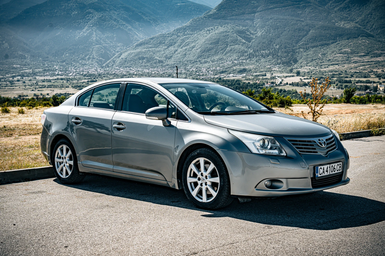 Toyota Avensis 2.2, снимка 2 - Автомобили и джипове - 55598399