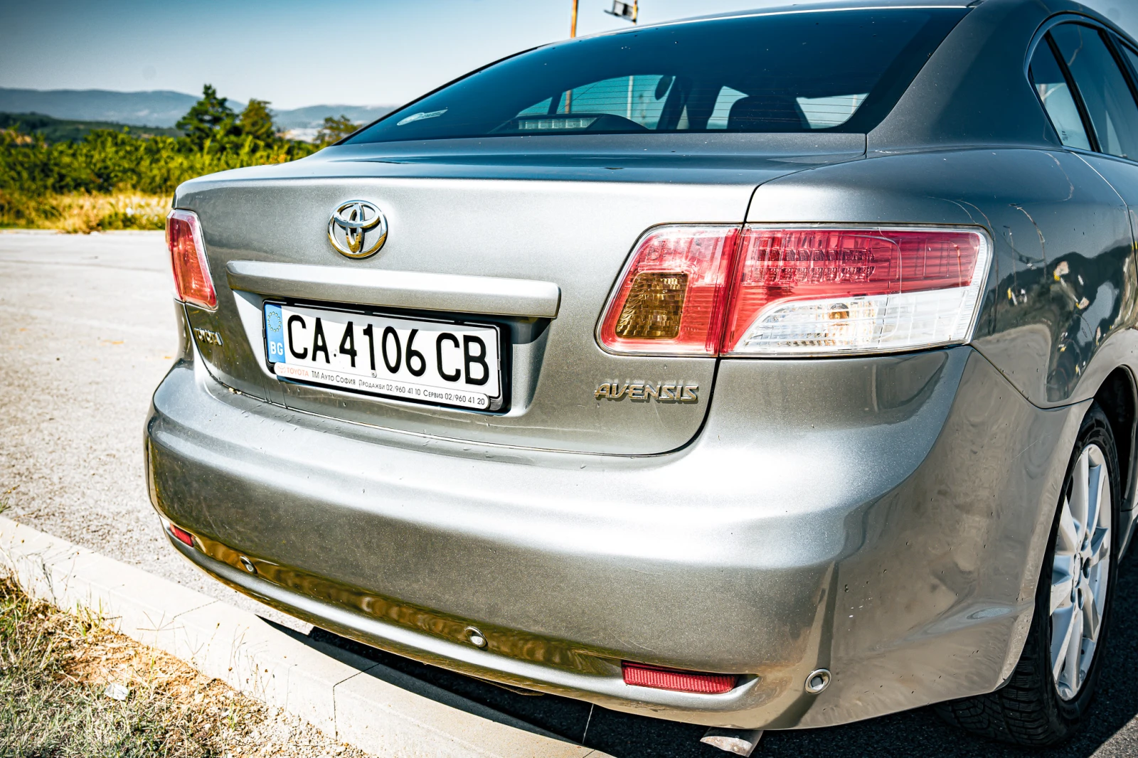 Toyota Avensis 2.2, снимка 14 - Автомобили и джипове - 55598399