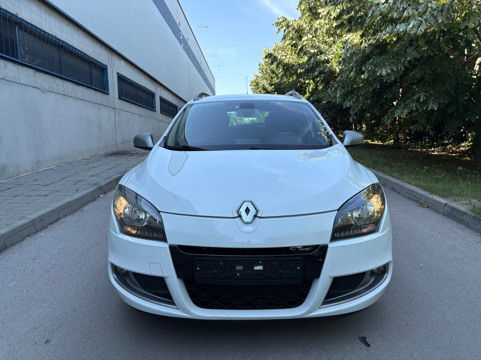 Renault Megane 1.9 DCI GT LINE , снимка 2 - Автомобили и джипове - 55015658