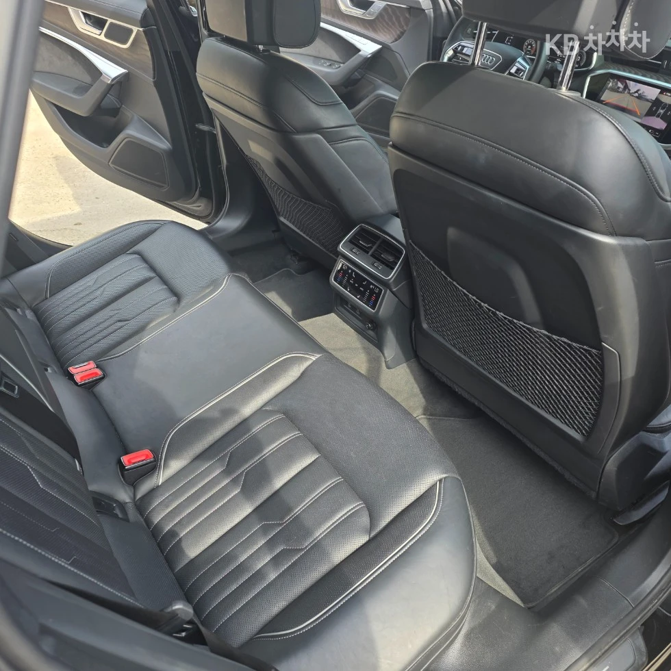 Audi A6 45TFSI PRESTIGE/S LINE/PANORAMA/360CAM/FULL, снимка 14 - Автомобили и джипове - 55418543