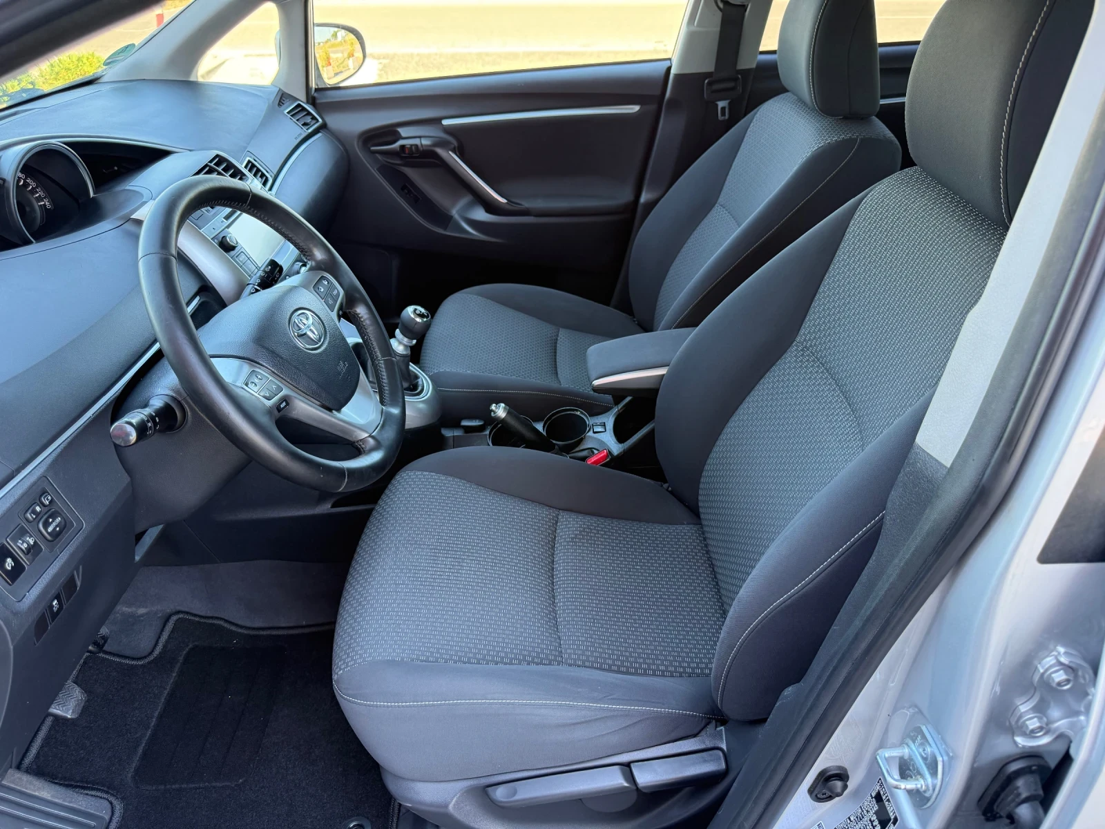 Toyota Verso 1.8 VVT-i / FACELIFT / EXECUTIVE / NAVI / CAMERA | Mobile.bg � ����������� 9
