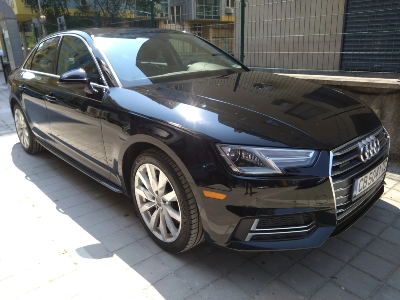 Audi A4 Седан