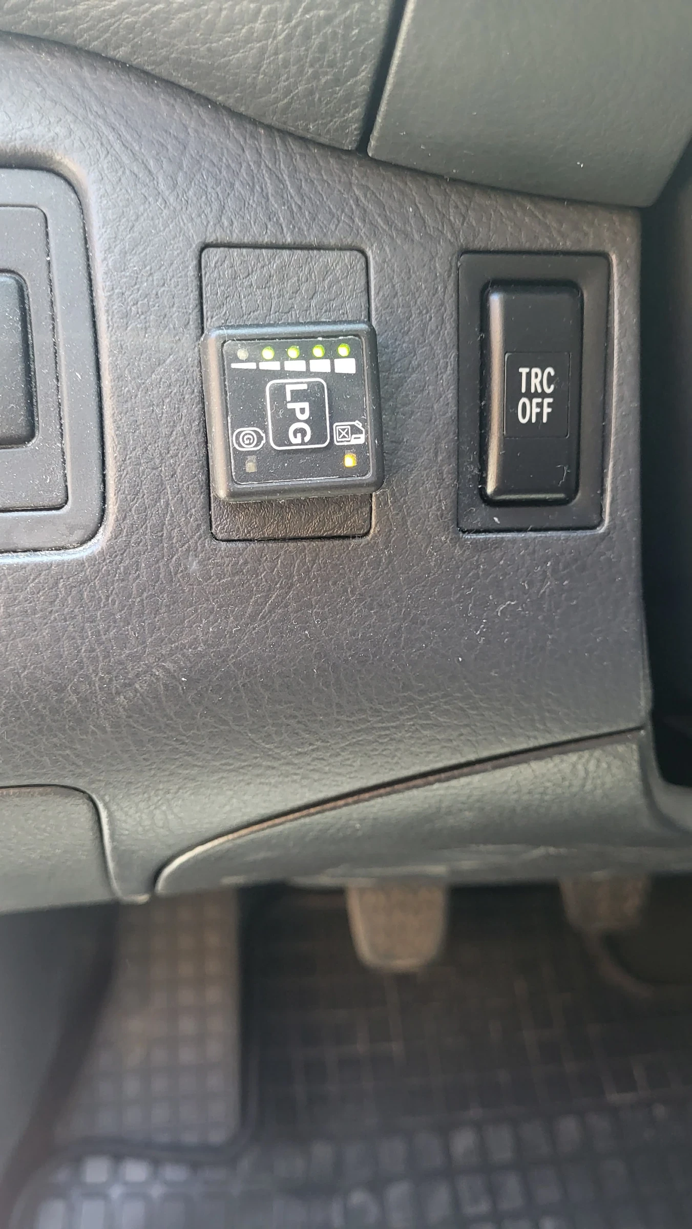 Toyota Avensis 1.8 | Mobile.bg � ����������� 7