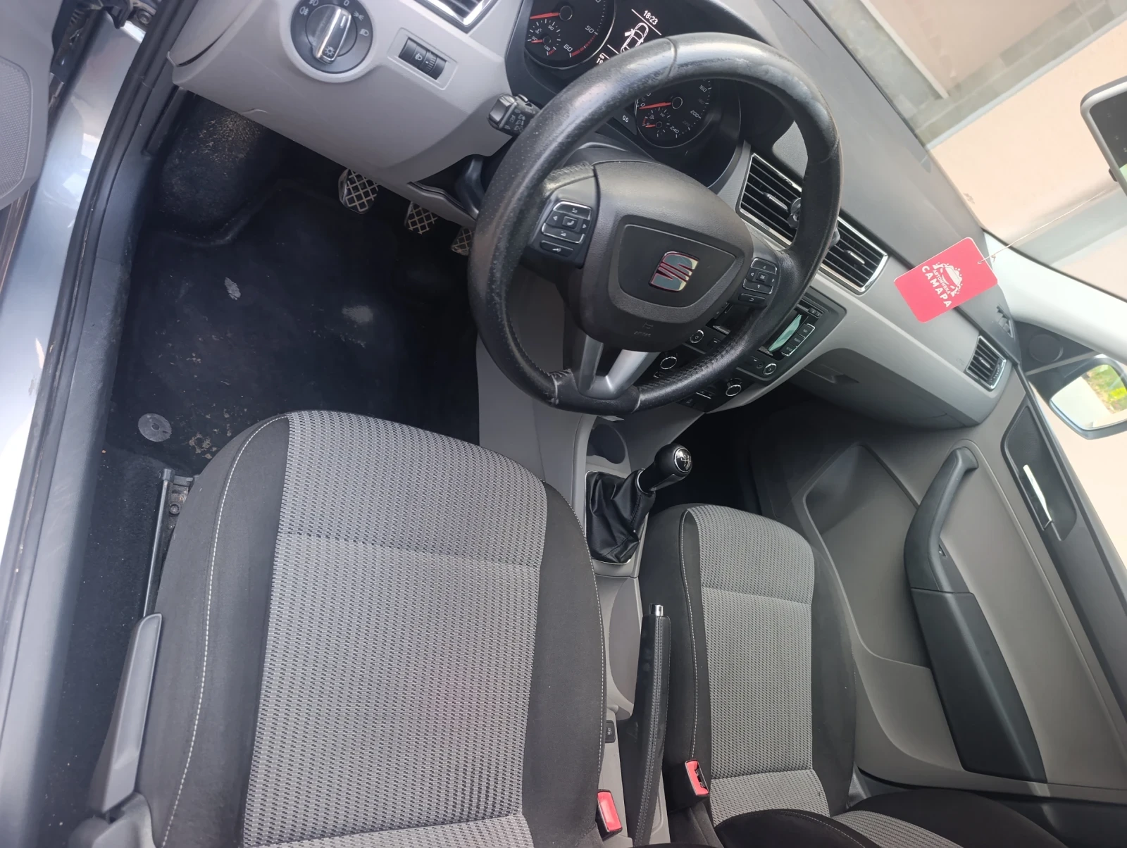 Seat Toledo 1.6 TDI, снимка 5 - Автомобили и джипове - 56175682