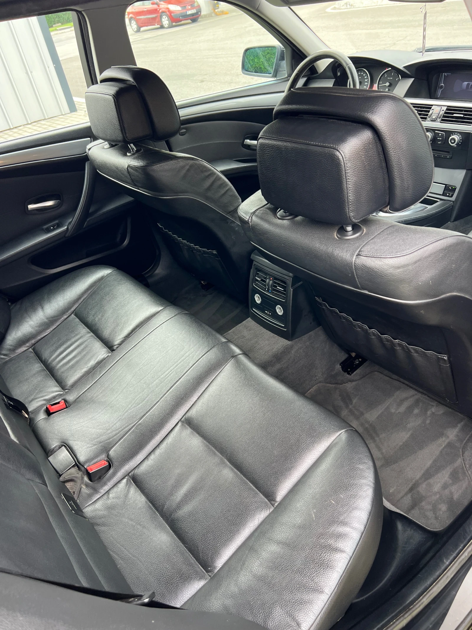 BMW 525 3.0d LCI, снимка 17 - Автомобили и джипове - 56629913