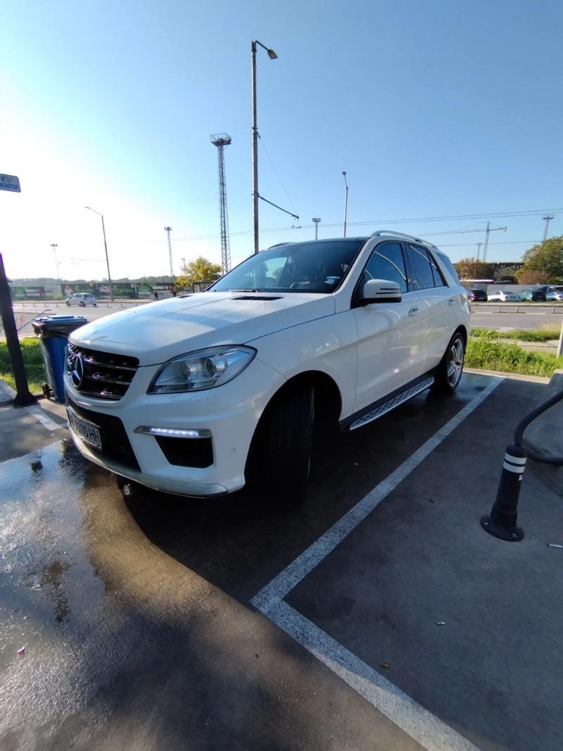 Mercedes-Benz ML 350 Designo, Панорама, снимка 3 - Автомобили и джипове - 47663958