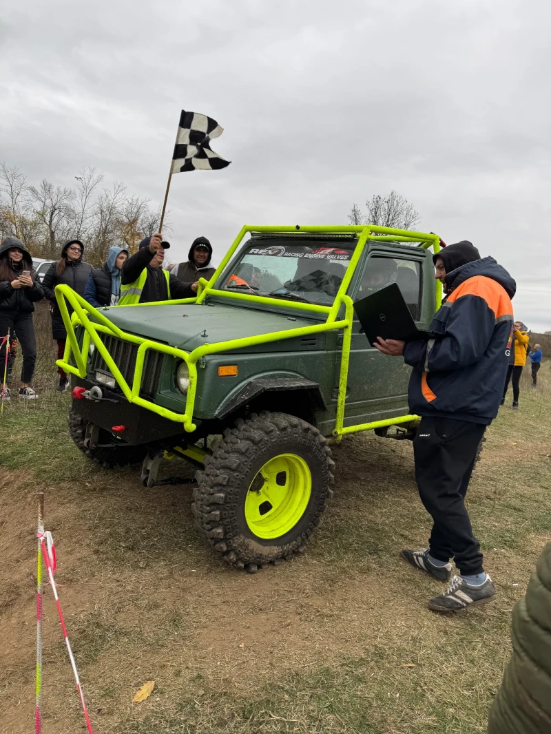 Suzuki Samurai, снимка 9 - Автомобили и джипове - 49176396