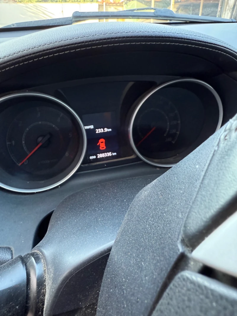 Mitsubishi Outlander, снимка 8 - Автомобили и джипове - 52023850