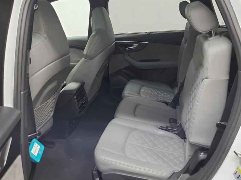 Audi SQ7 * PREMIUM PLUS * CARFAX * , снимка 12 - Автомобили и джипове - 53027580
