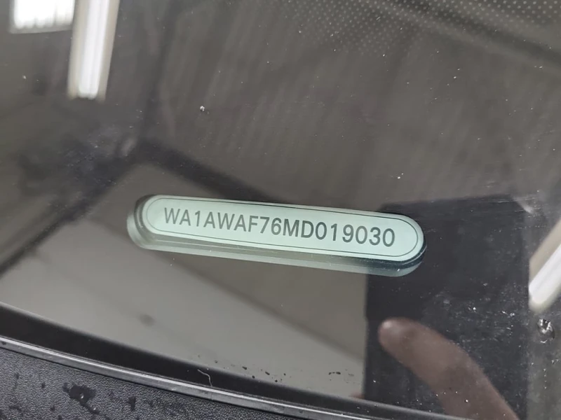 Audi SQ7 * PREMIUM PLUS * CARFAX * , снимка 15 - Автомобили и джипове - 53027580