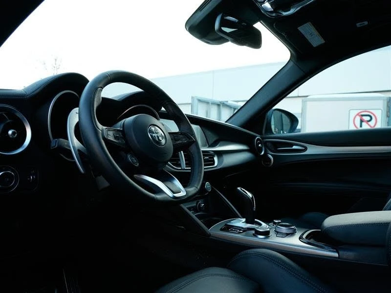 Alfa Romeo Stelvio * АвтоКредит * (ЦЕНА ДО БГ), снимка 16 - Автомобили и джипове - 53963230