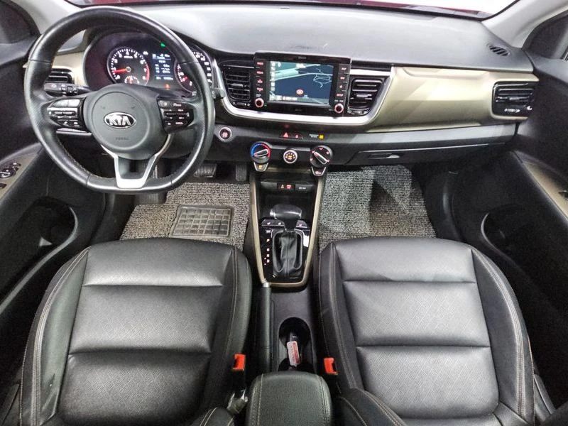 Kia Stonic 1.4| МЪРТВА ТОЧКА| КАМЕРА| ПОДГРЕВ НА ВОЛАНА, снимка 7 - Автомобили и джипове - 55737140