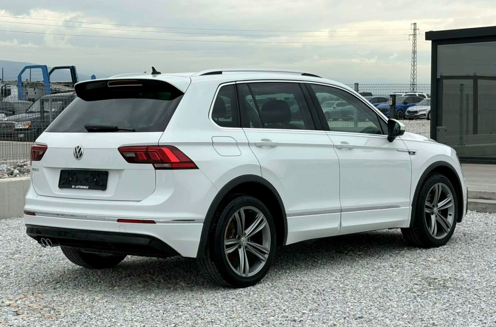VW Tiguan Капарирана/Продадена  - изображение 4