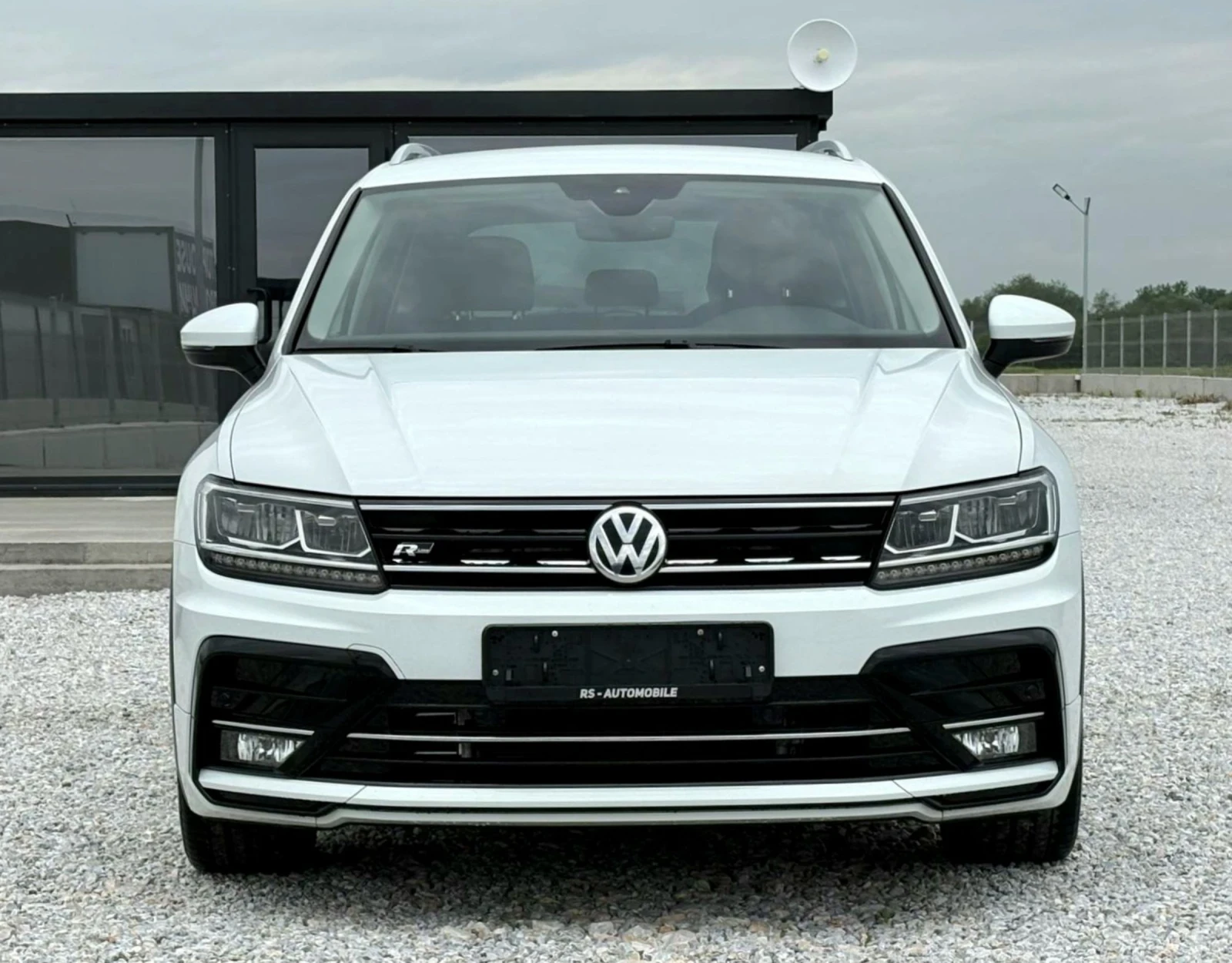 VW Tiguan Капарирана/Продадена  - изображение 5