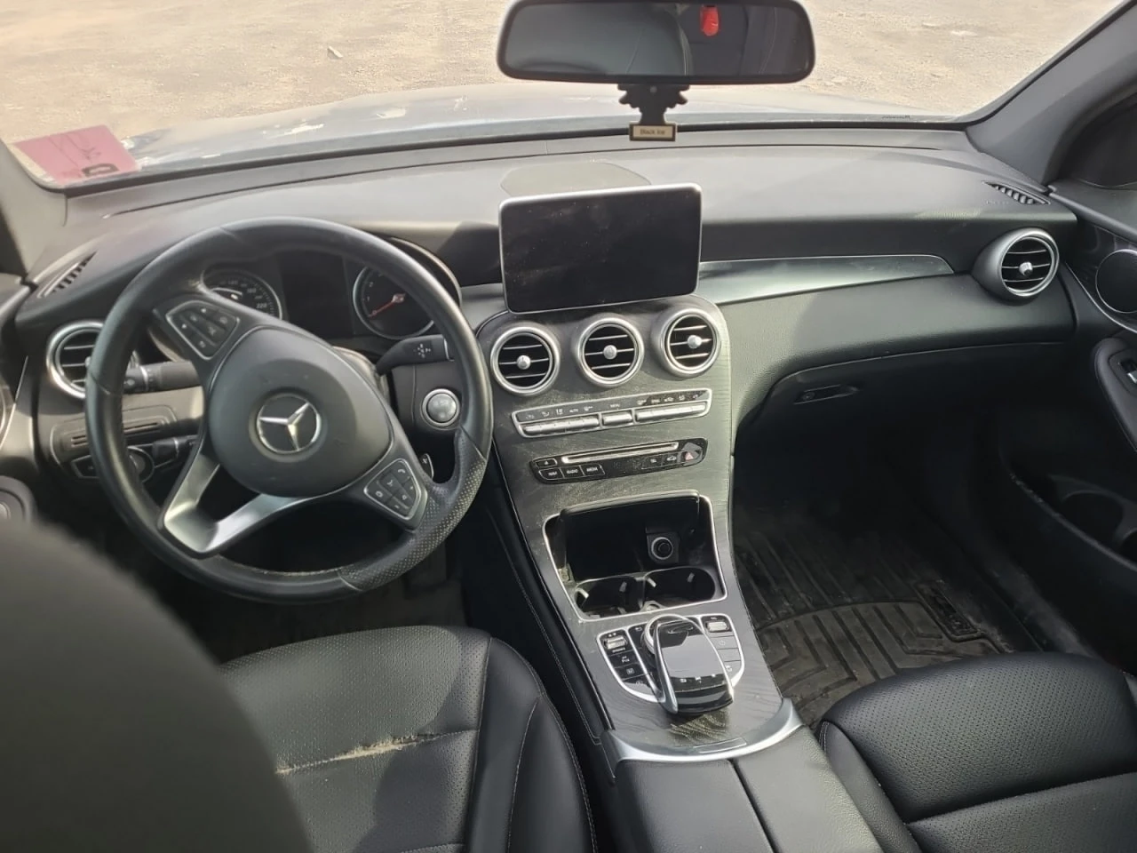 Mercedes-Benz GLC 300 AWD * CARFAX * АвтоКредит * Цена до България*  - изображение 6
