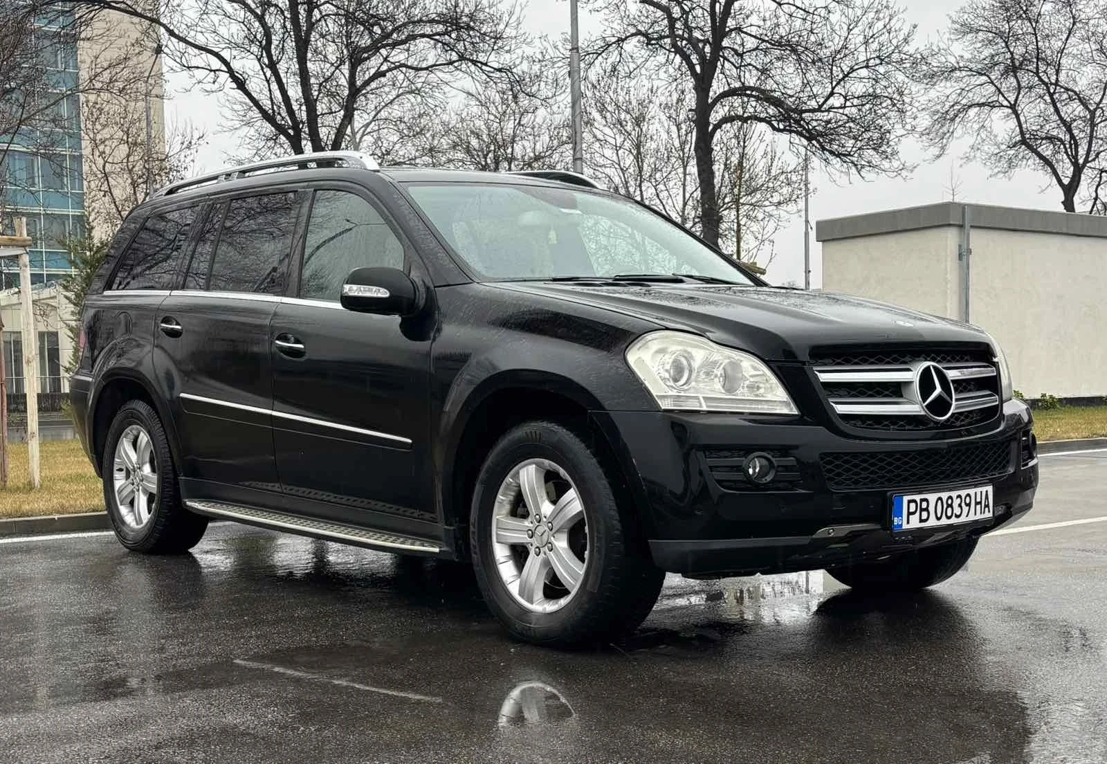 Mercedes-Benz GL 320 ПеРФЕКТНО СЪСТОЯНИЕ / РЕГИСТРИРАН/ ОБСЛУЖЕН/ - изображение 3