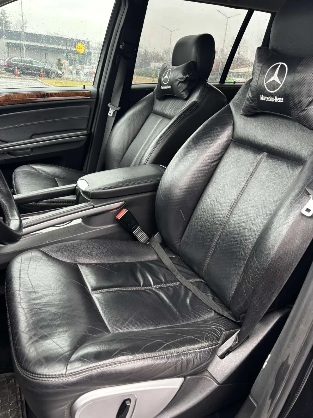 Mercedes-Benz GL 320 ПеРФЕКТНО СЪСТОЯНИЕ / РЕГИСТРИРАН/ ОБСЛУЖЕН/ - изображение 10