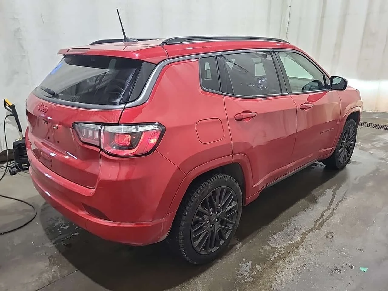 Jeep Compass RED EDITION| ПОДГРЕВИ| CARFAX| АВТОФИНАНСИРАНЕ - изображение 4