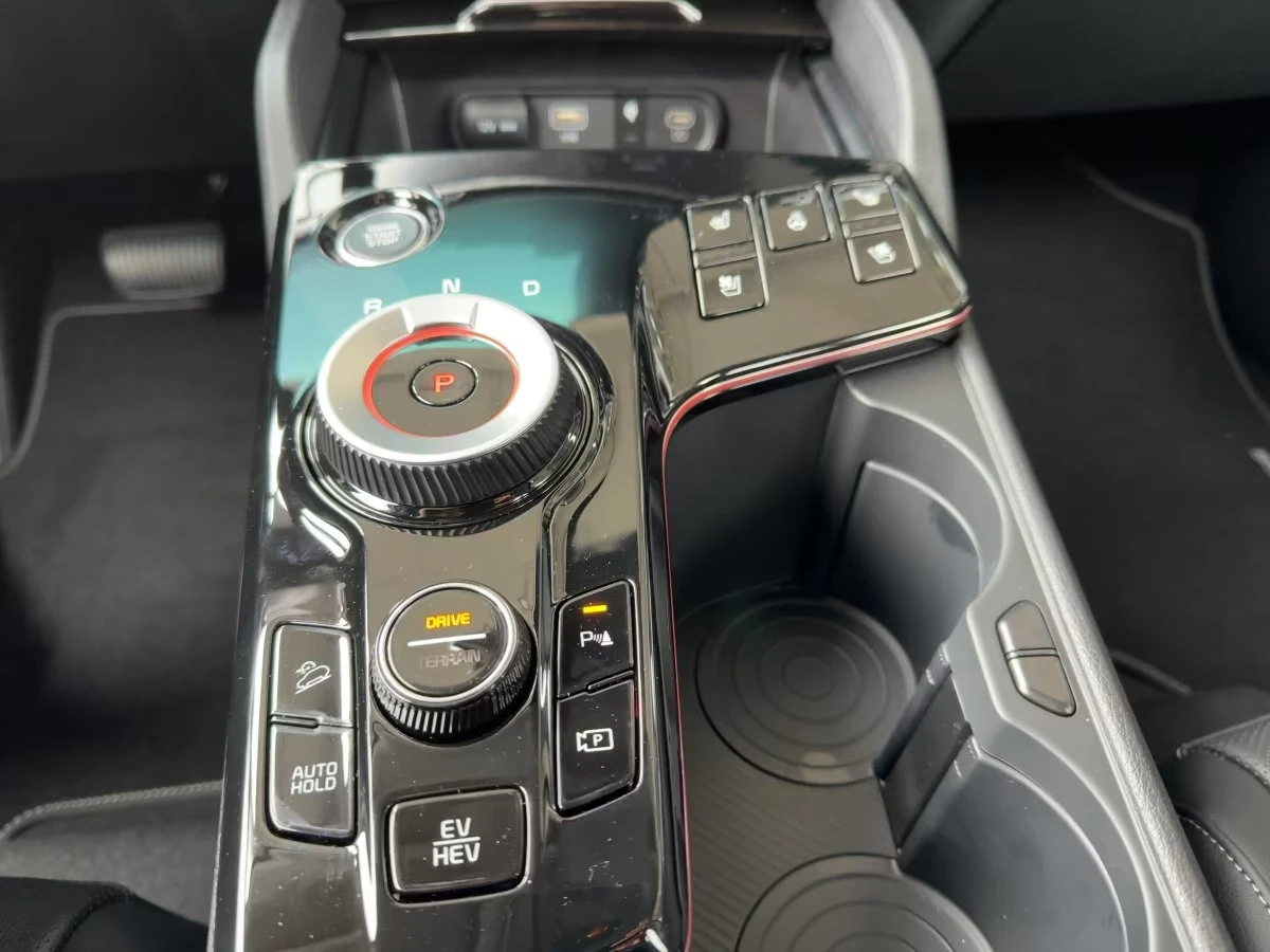 Kia Sportage 1.6PHEV/252HP/SPIRIT/360/NAVI/ACC/KLESS/806g | Mobile.bg � ����������� 14