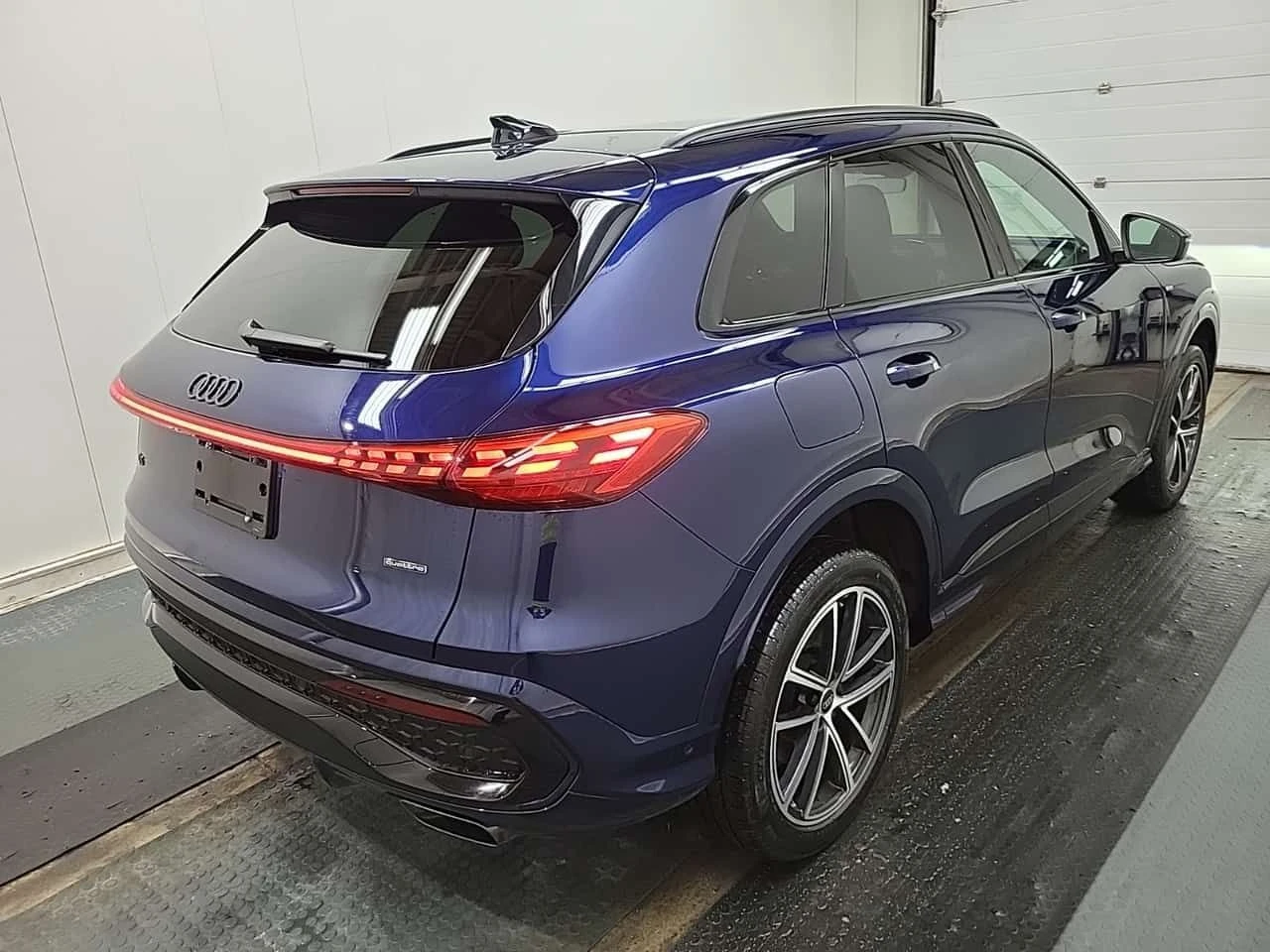 Audi Q5  | PROGRESSIV | HEAD-UP | DISTRONIC | 360 | PANO |, снимка 3 - Автомобили и джипове - 54070309