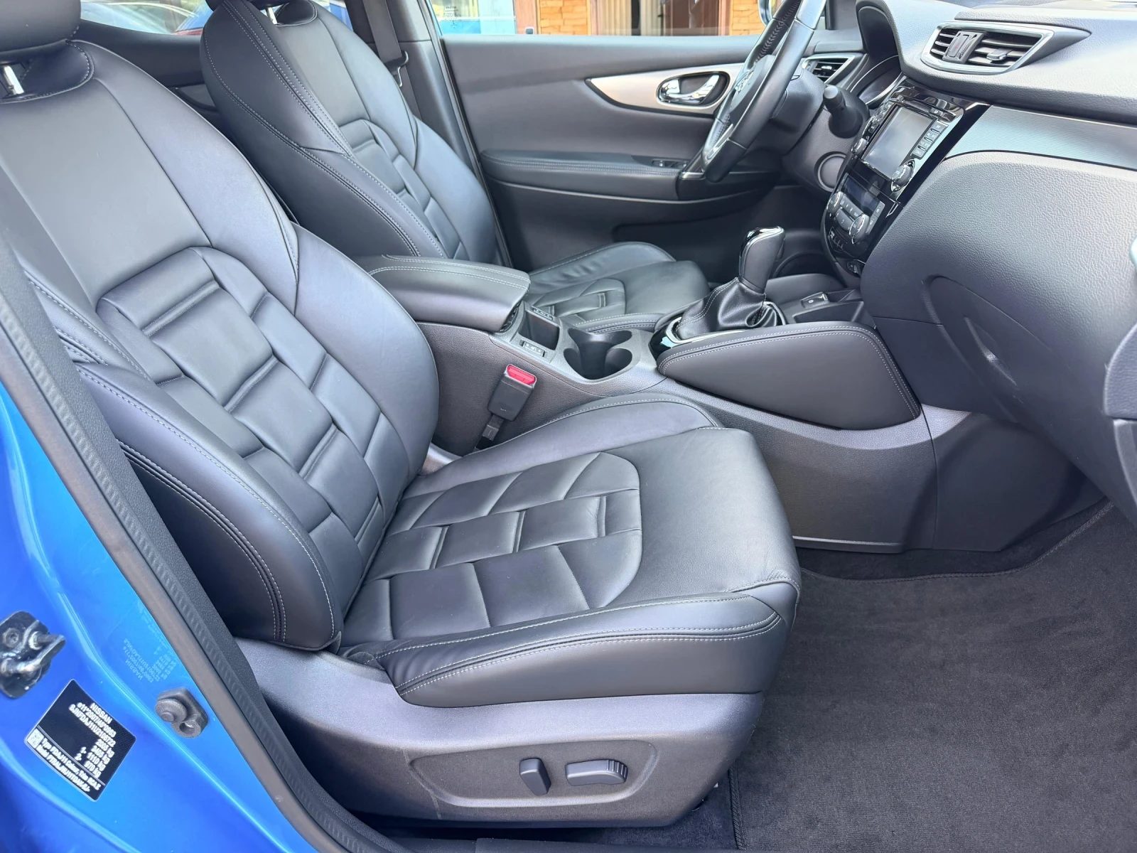 Nissan Qashqai Tekna+ 1.6 dCi X-Tronic CVT Pano Keyless Distronic | Mobile.bg � ����������� 14