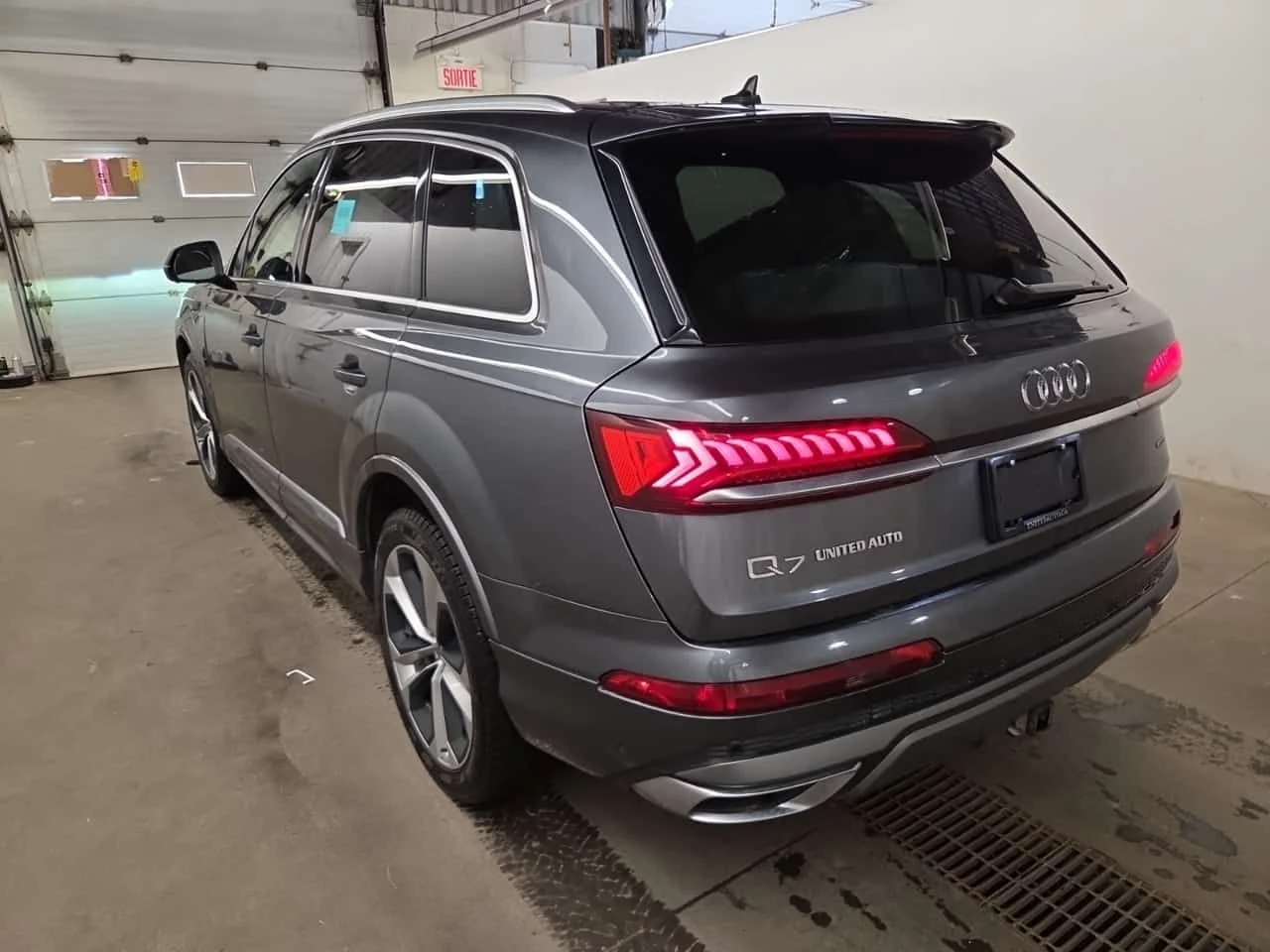 Audi Q7 * PROGRESSIV * ОБДУХВАНЕ * 360 * ПАНОРАМА * , снимка 4 - Автомобили и джипове - 54384018