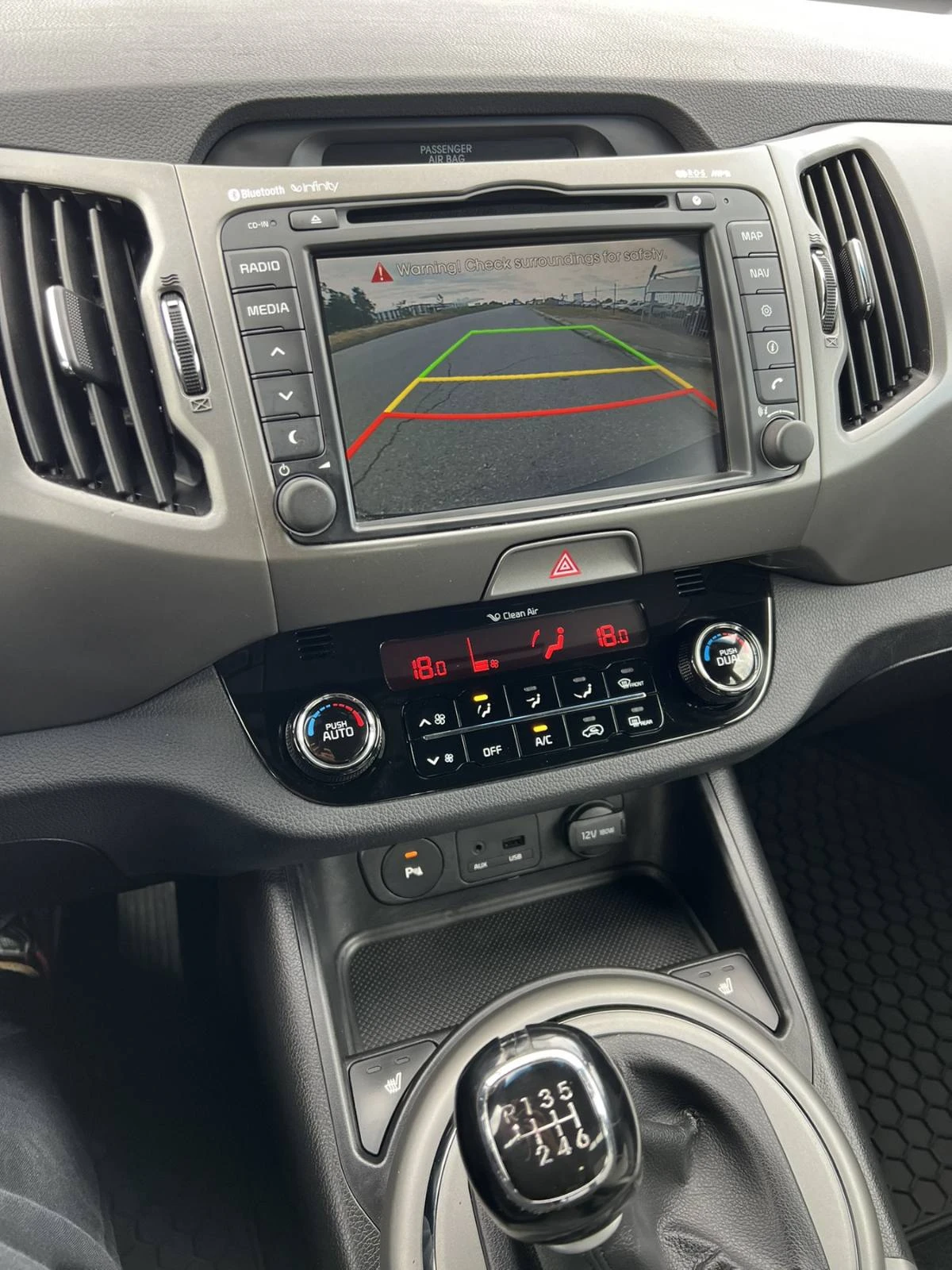 Kia Sportage 1.7CRDI, снимка 11 - Автомобили и джипове - 54549185