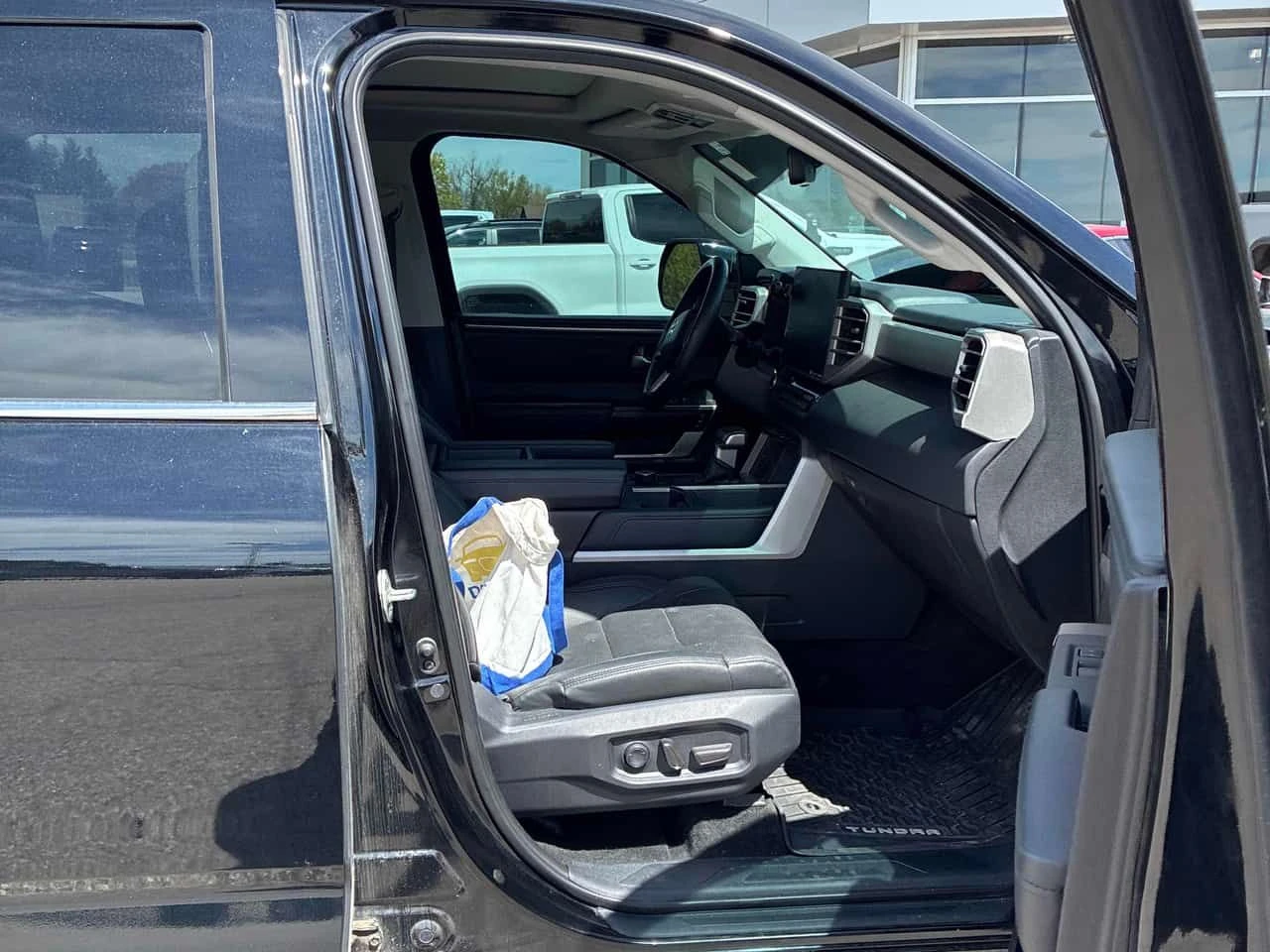 Toyota Tundra * Limited Hybrid * АВТОКРЕДИТ БЕЗ ПЪРВОНАЧАЛНА* , снимка 10 - Автомобили и джипове - 54936858