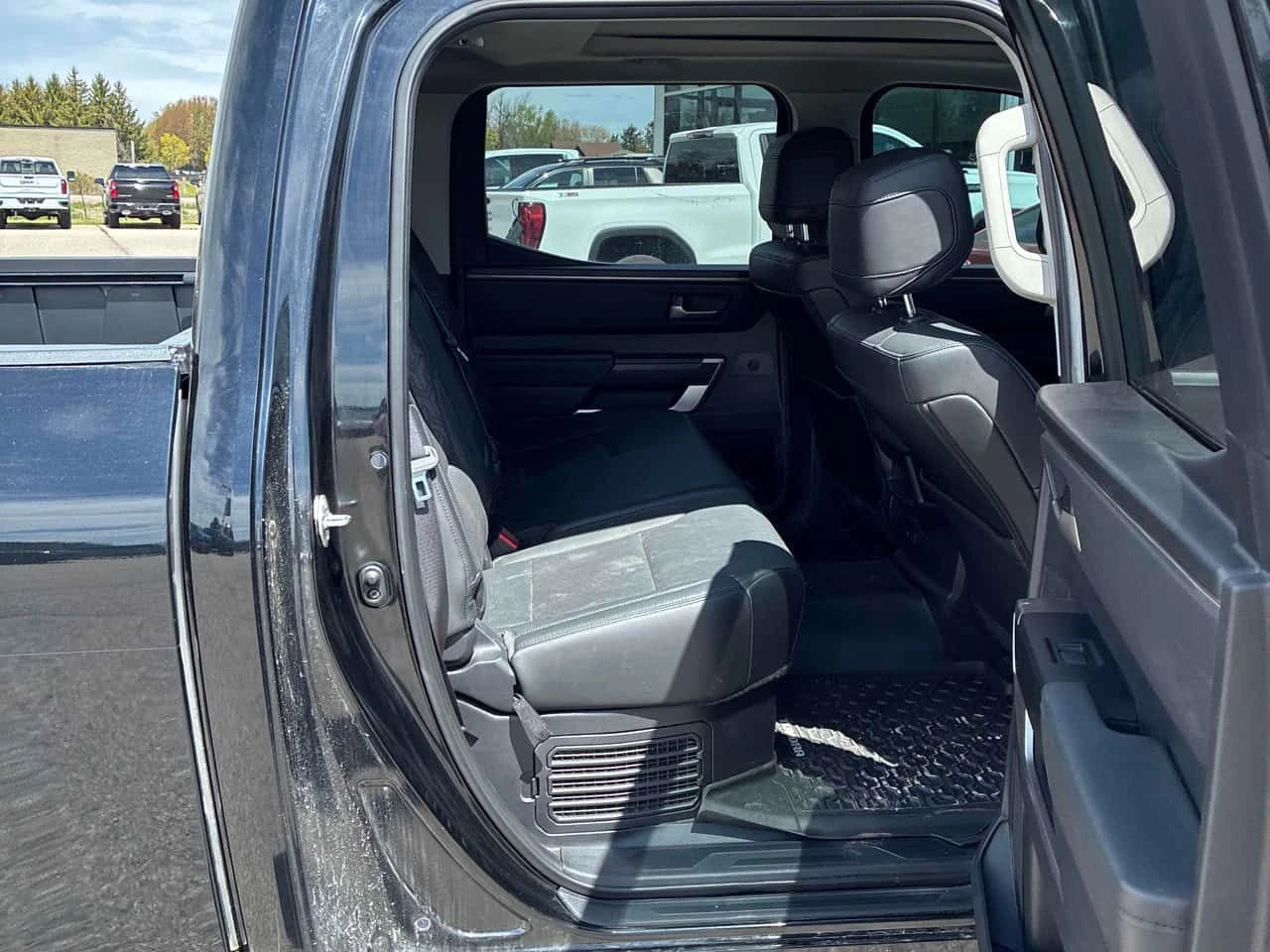Toyota Tundra * Limited Hybrid * АВТОКРЕДИТ БЕЗ ПЪРВОНАЧАЛНА* , снимка 11 - Автомобили и джипове - 54936858