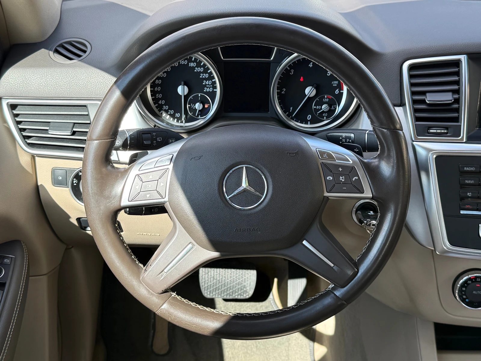 Mercedes-Benz ML 250 d 4-MATIC SPORT ! НА ПРУЖИНИ ! ТОП СЪСТОЯНИЕ, снимка 12 - Автомобили и джипове - 54972032