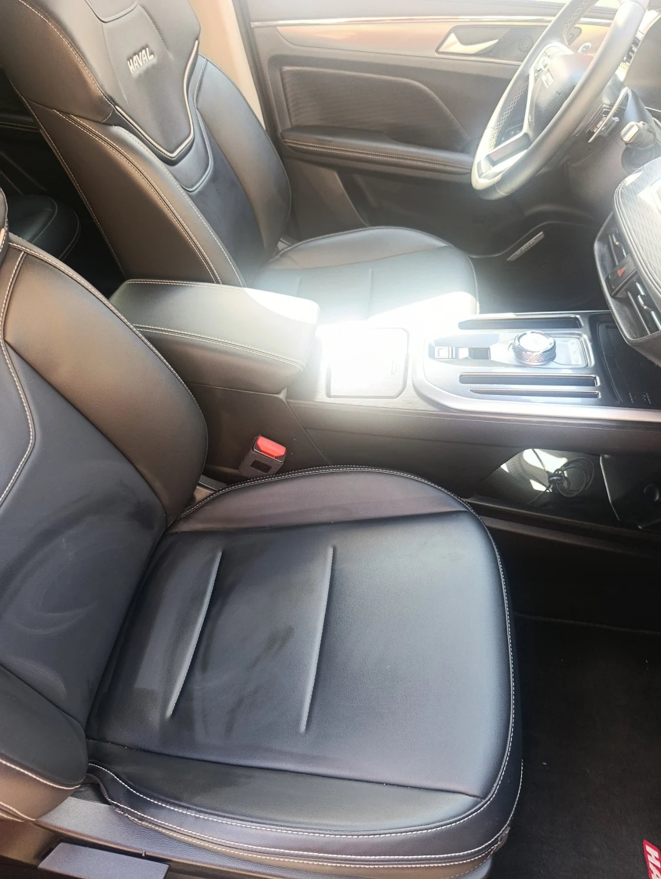Haval Jolion 1.5, снимка 16 - Автомобили и джипове - 55618124