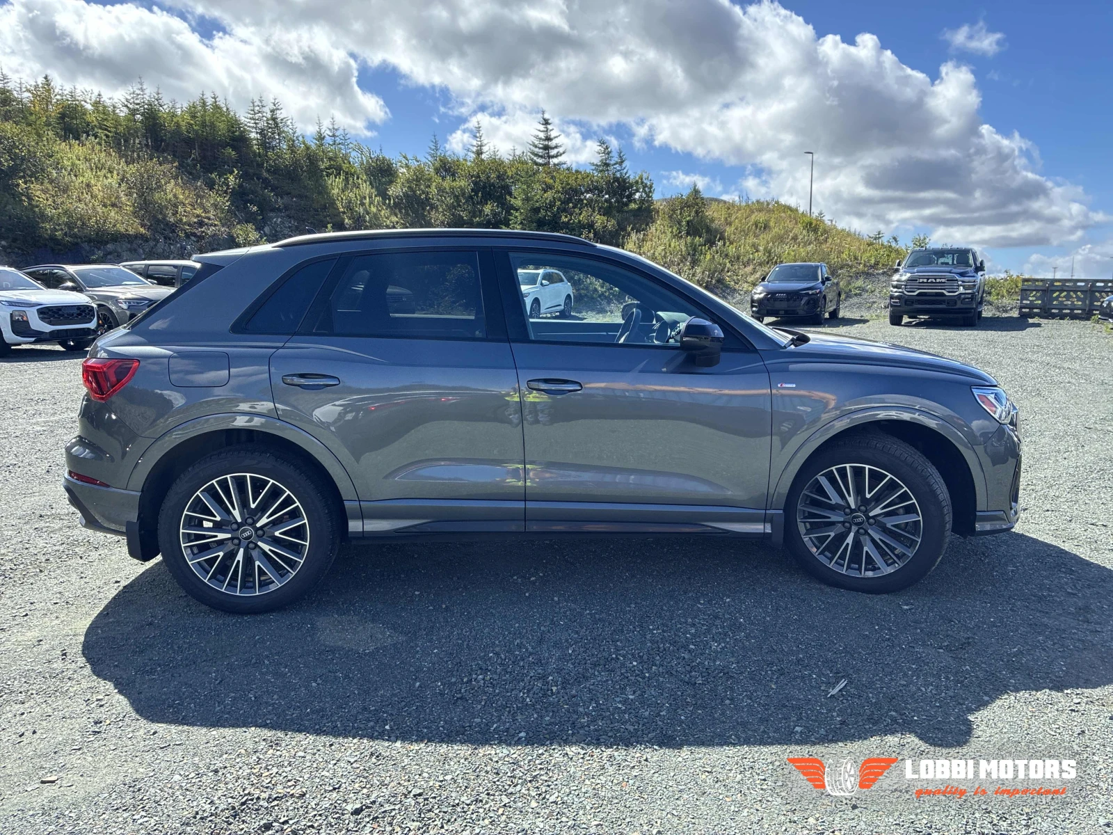 Audi Q3, снимка 10 - Автомобили и джипове - 56103880