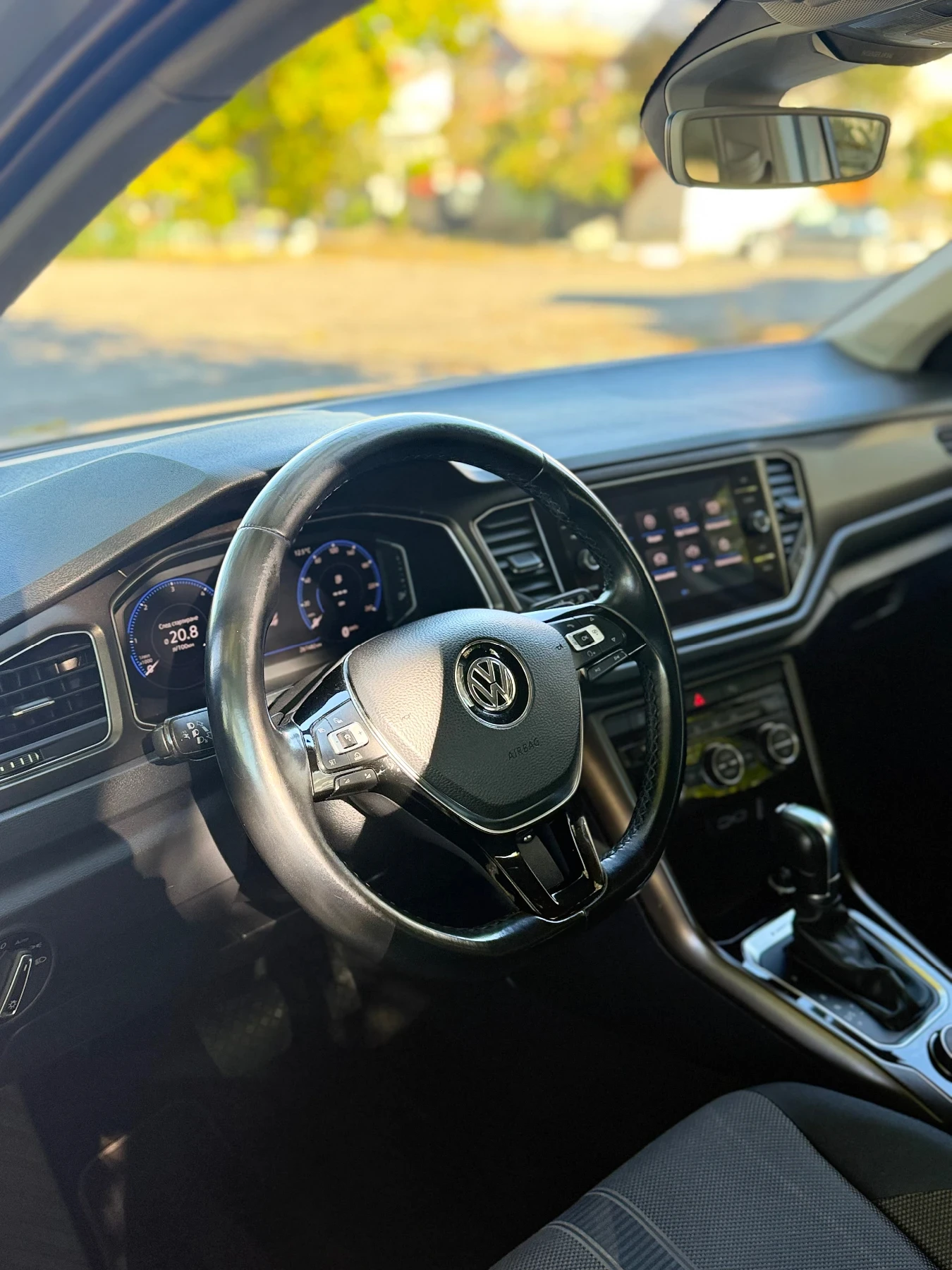 VW T-Roc 2.0TDI/DSG/4Motion/DIGITAL, снимка 8 - Автомобили и джипове - 56625499