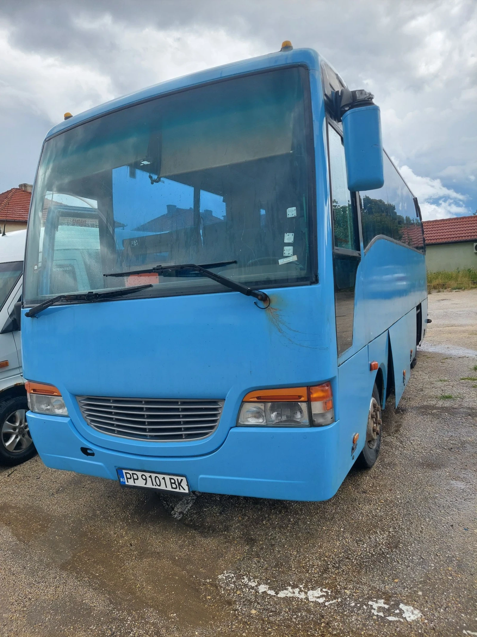 Isuzu Midi