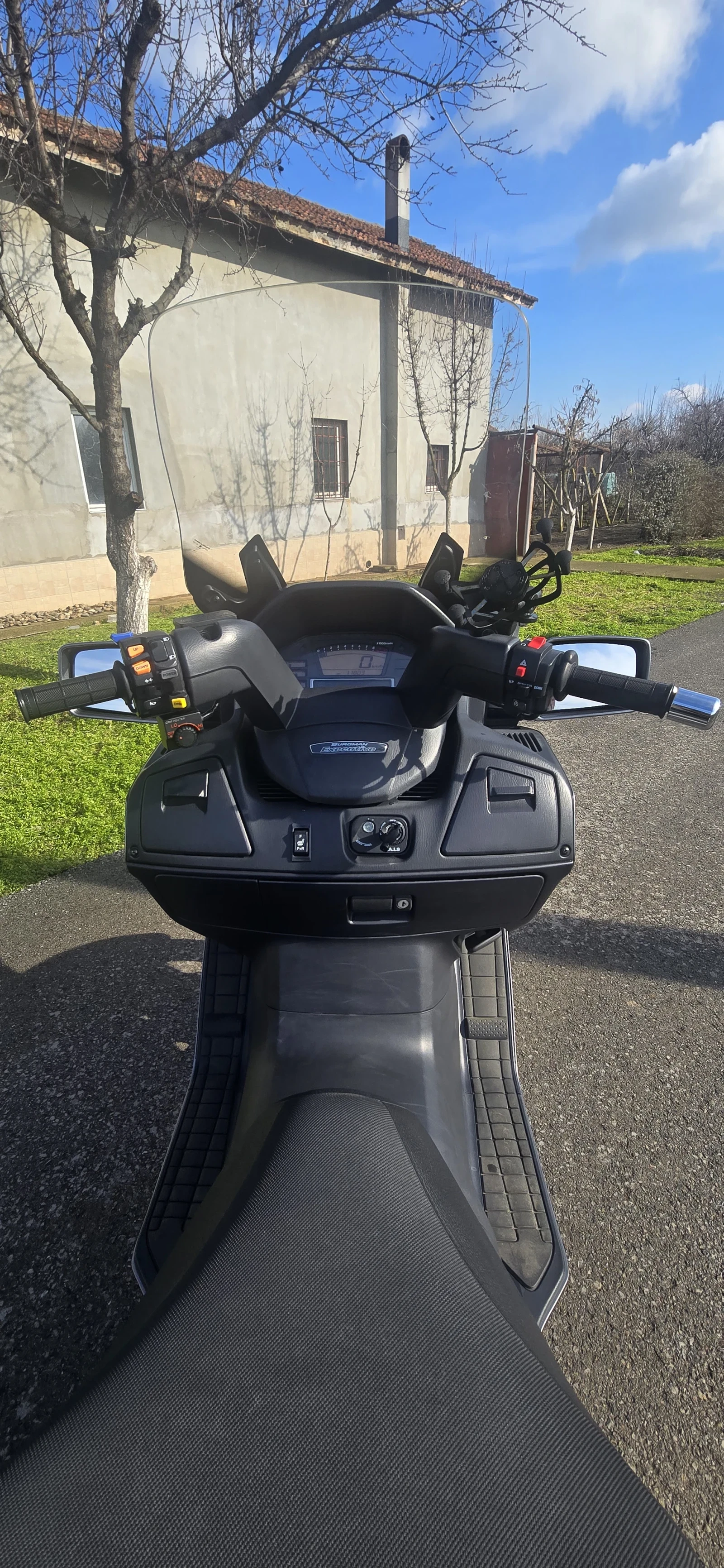 Suzuki Burgman 650  Executive  - изображение 7