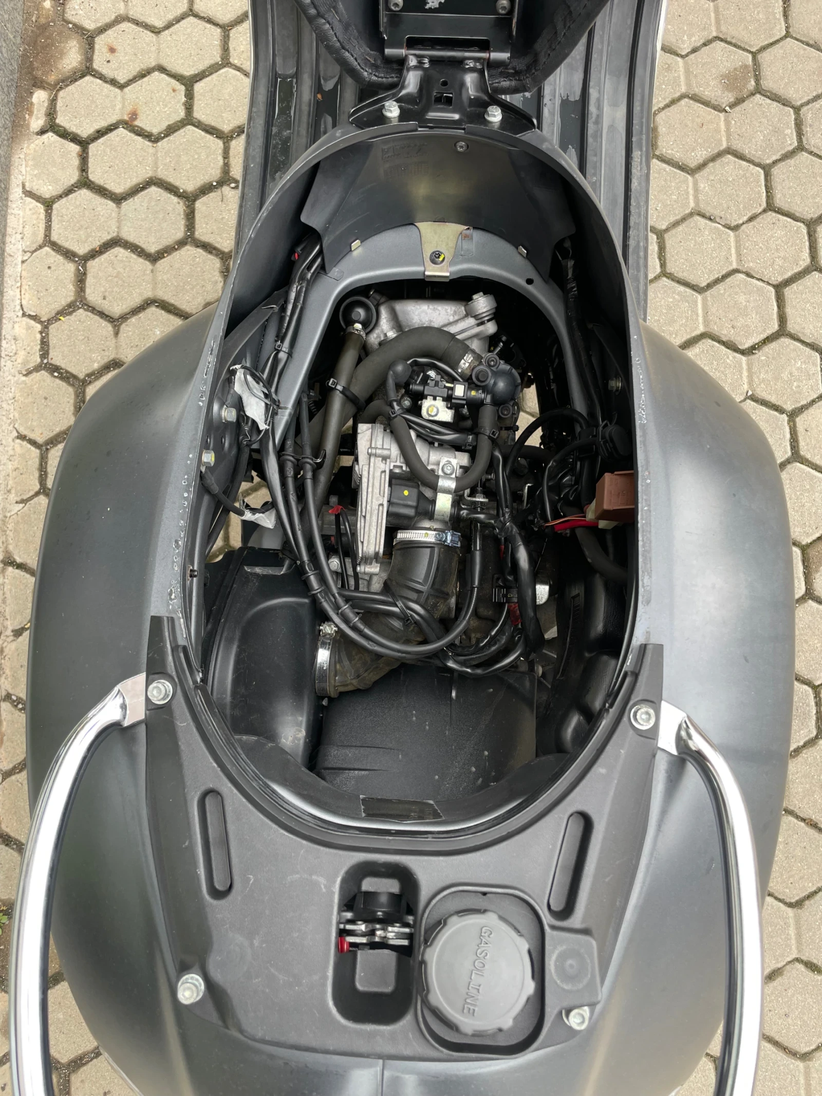 Vespa GTS 300i, снимка 6 - Мотоциклети и мототехника - 54583734