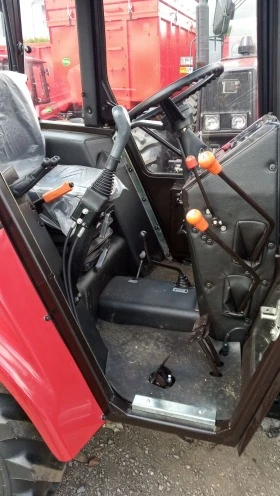 Трактор Беларус 320, снимка 13