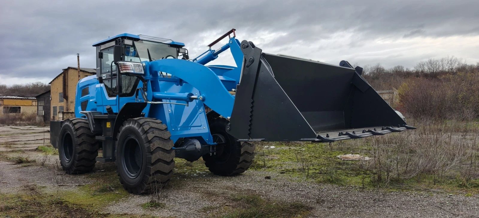 Челен товарач Друга марка VSN GR-40 PRO 2000KG  НАЛИЧЕН!!! - изображение 3