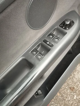 VW Golf 1.9 TDI Black Edition , снимка 13