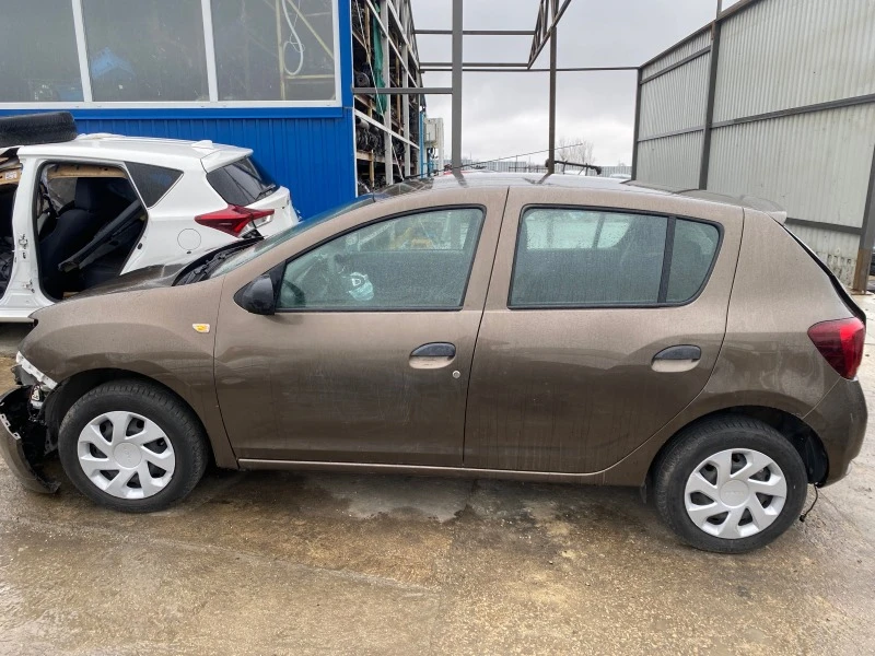 Dacia Sandero 1.0 SCe, снимка 4 - Автомобили и джипове - 44977604