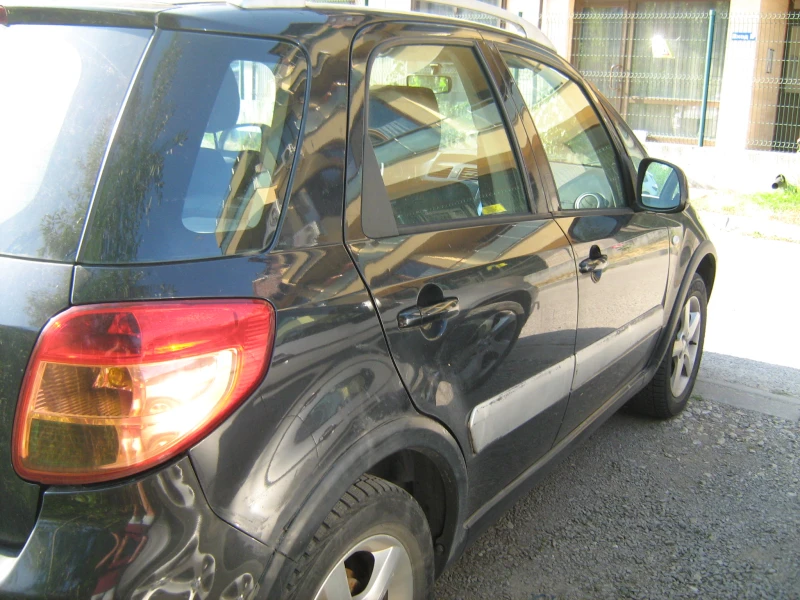 Suzuki SX4, снимка 2 - Автомобили и джипове - 47220948