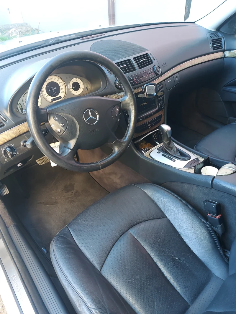 Mercedes-Benz E 280 Четери матик  авангард , снимка 3 - Автомобили и джипове - 48106767