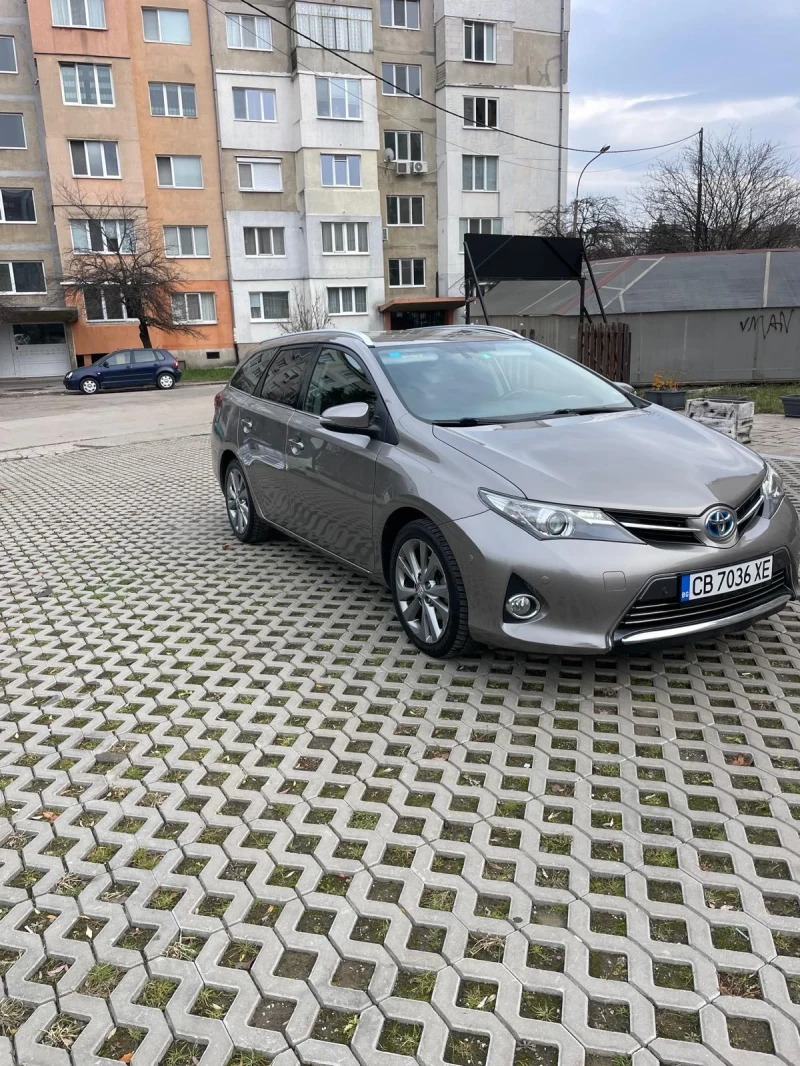 Toyota Auris, снимка 3 - Автомобили и джипове - 48349487