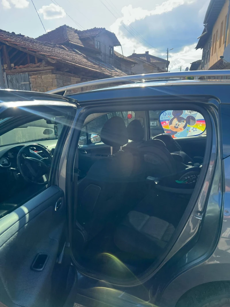 Peugeot 207, снимка 10 - Автомобили и джипове - 50438166