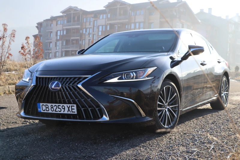 Lexus ES 300 H 2022, снимка 5 - Автомобили и джипове - 51898017