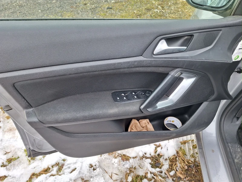 Peugeot 308 1.6-120кс., снимка 10 - Автомобили и джипове - 51162328