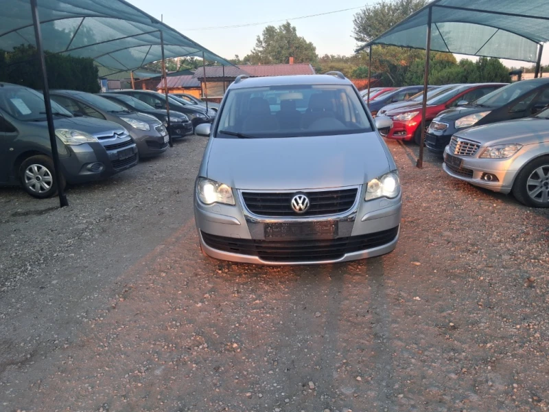 VW Touran АВТОМАТИК, снимка 2 - Автомобили и джипове - 51169724